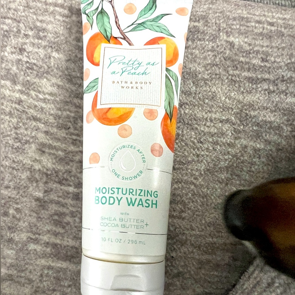 🍑Pretty as a Peach Body Wash discontinued